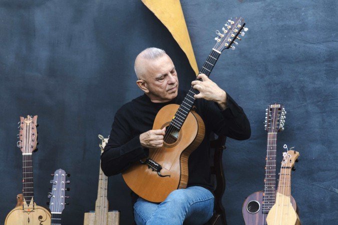 Nesta entrevista ao Correio, o instrumentista e pesquisador, que lança mais um disco em fevereiro, detalha sua trajetória e analisa os rumos da viola caipira por esse mundão de sonoridade e de beleza - (crédito: DIEGO BRESANI/ Divulgação) Nesta entrevista ao Correio, o instrumentista e pesquisador, que lança mais um disco em fevereiro, detalha sua trajetória e analisa os rumos da viola caipira por esse mundão de sonoridade e de beleza - (crédito: DIEGO BRESANI/ Divulgação)
