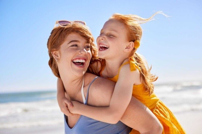 Contato frequente com água durante o verão pode causar incômodo no ouvido se alguns cuidados não forem adotados (Imagem: Rido | Shutterstock) - (crédito: EdiCase) Contato frequente com água durante o verão pode causar incômodo no ouvido se alguns cuidados não forem adotados (Imagem: Rido | Shutterstock) - (crédito: EdiCase)