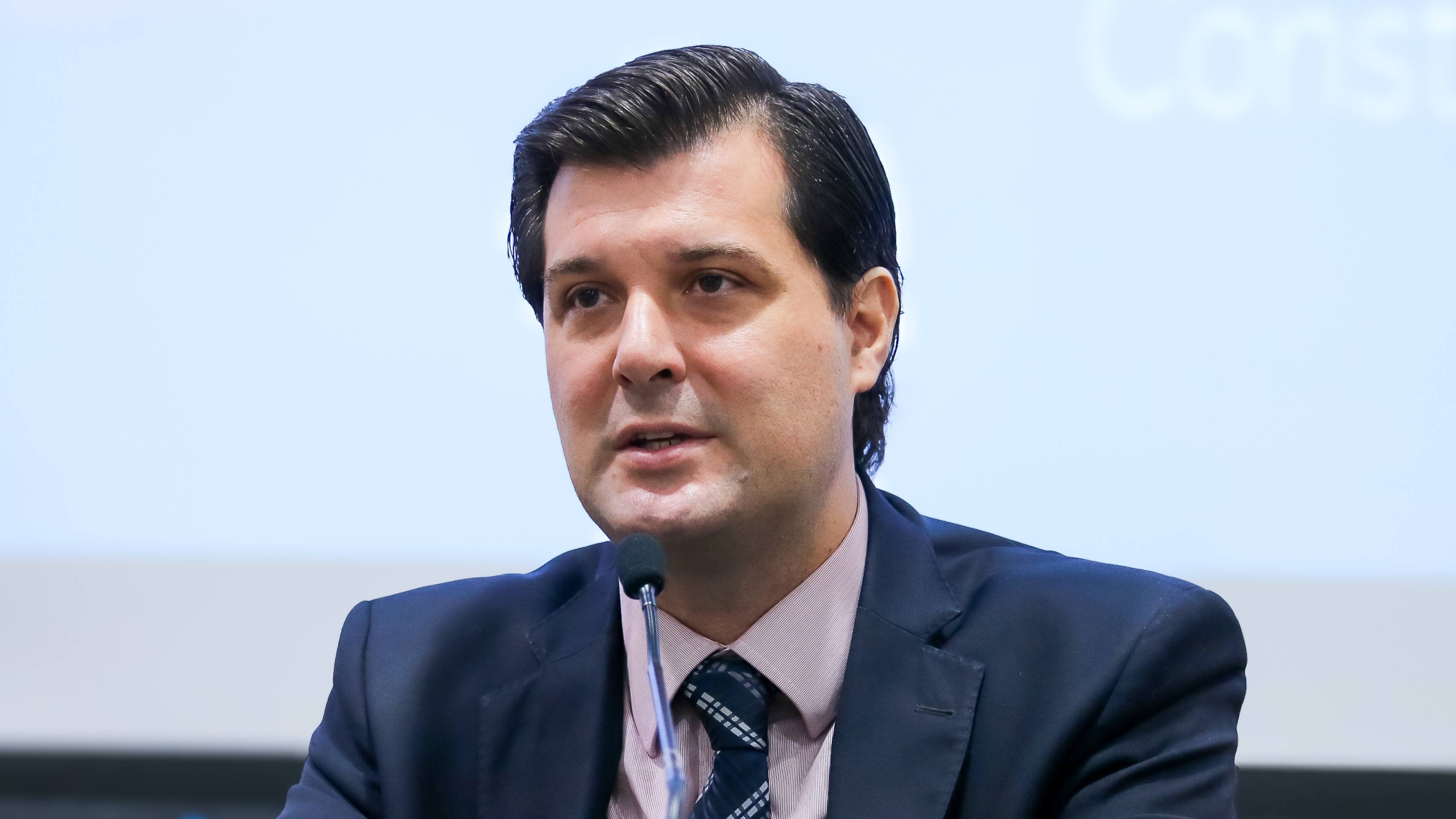 Entrevista: União e inteligência para enfrentar o crime organizado