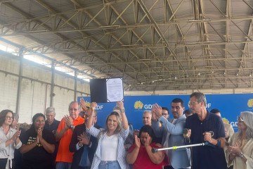 'Se não tiver conscientização, continuamos com a qualidade do lixo e reduz o índice de reciclagem', diz vice-governadora -  (crédito: Lara Costa/CB/DA Press)