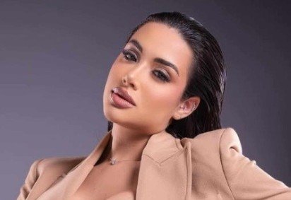 Jordana é advogada, mas também trabalha como modelo e influenciadora -  (crédito: Reprodução/Instagram) -Jordana é advogada, mas também trabalha como modelo e influenciadora -  (crédito: Reprodução/Instagram)