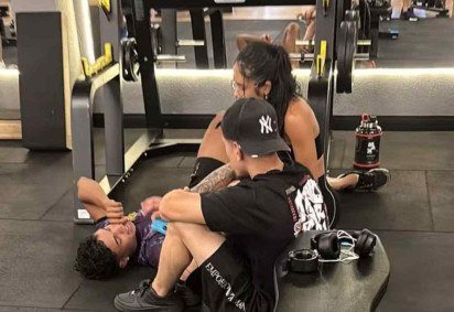 Jovem de 19 anos foi imobilizado e levado para uma UPA, onde foi diagnosticada a torção causada pelo acidente -  (crédito: Reprodução)