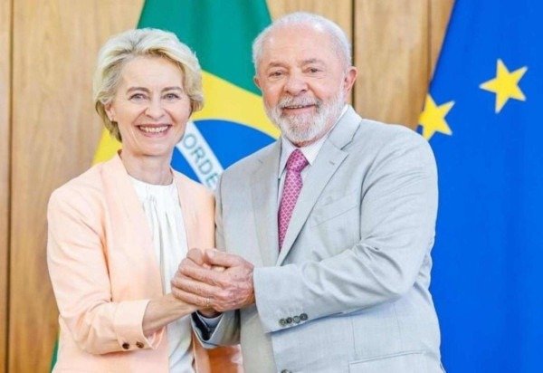 Presidente da ComissÃ£o Europeia, Ursula von der Leyen, e o presidente Luiz InÃ¡cio Lula da Silva  -  (crédito: Ricardo Stuckert/PR)