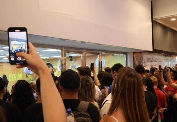 Bruna Gaston CB/DA Press