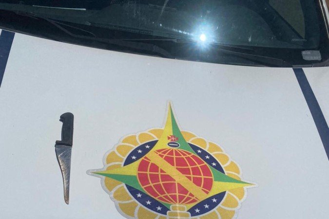 O autor usou uma faca para tentar matar o primo