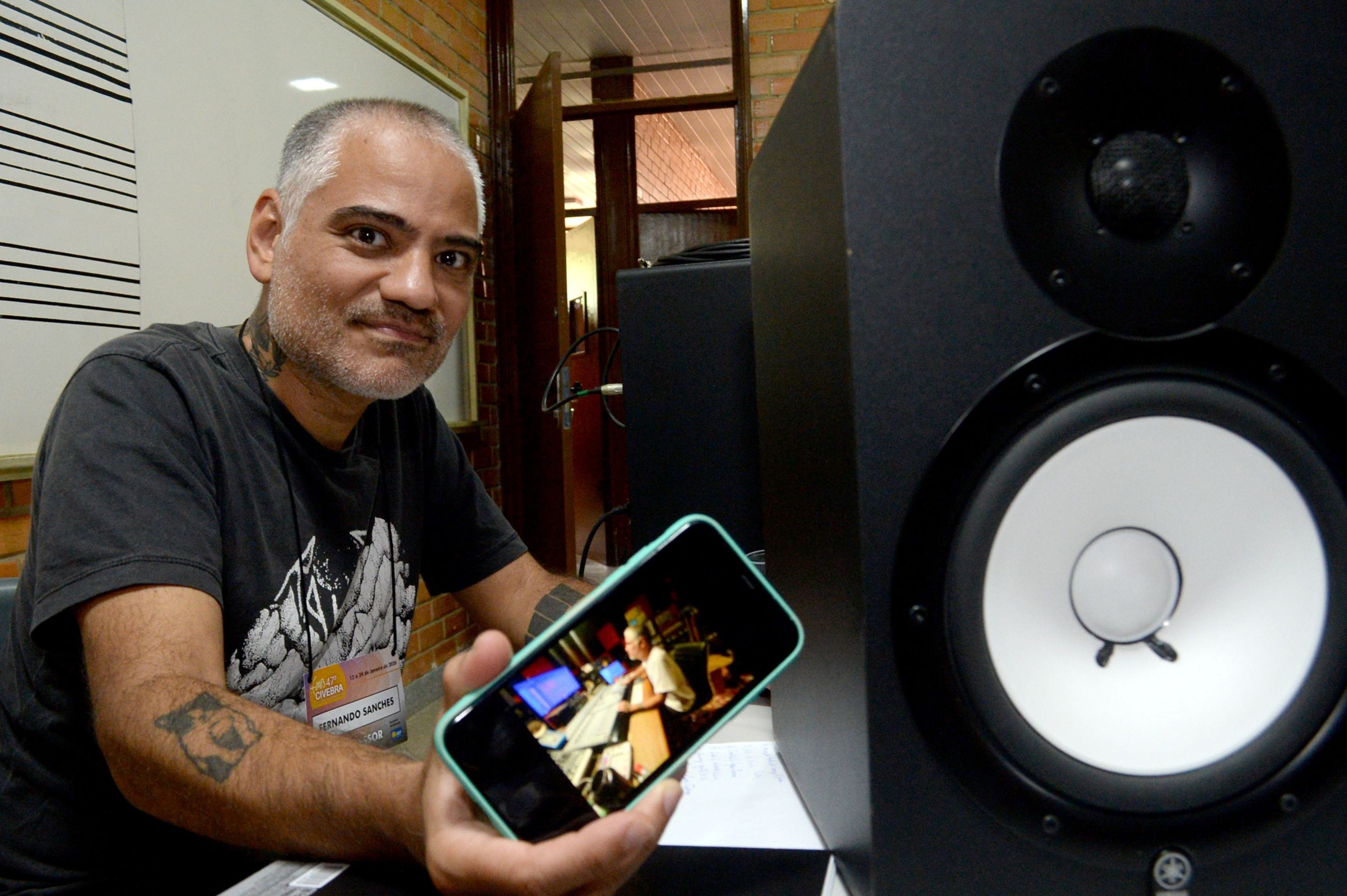  Paulista, Fernando Sanches &eacute; professor de &aacute;udio e grava&ccedil;&atilde;o