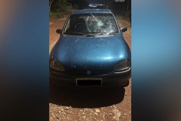 Homem &eacute; esfaqueado, tem carro roubado e &eacute; atropelado durante ataque no Riacho Fundo II -  (crédito: PMDF/Divulga&ccedil;&atilde;o)