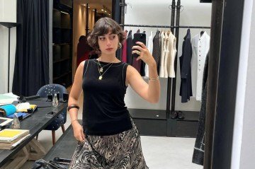 Os looks da primeira-dama sírio-americana de Nova York são despojados e repletos de significado  -  (crédito: Fotos: Reprodução/Instagram/@ramaduwaji)