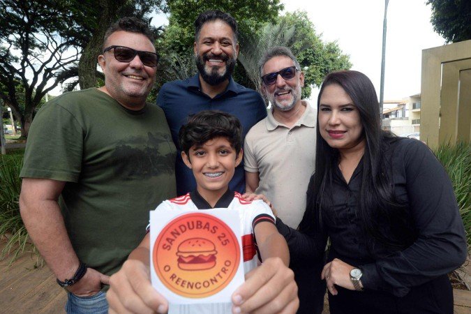  12/01/2026 CrÃ©dito: Marcelo Ferreira/CB/D.A Press. Brasil. BrasÃ­lia - DF -  Grupos de amizades que se encontram presencialmente, longes das interaÃ§Ãµes virtuais.