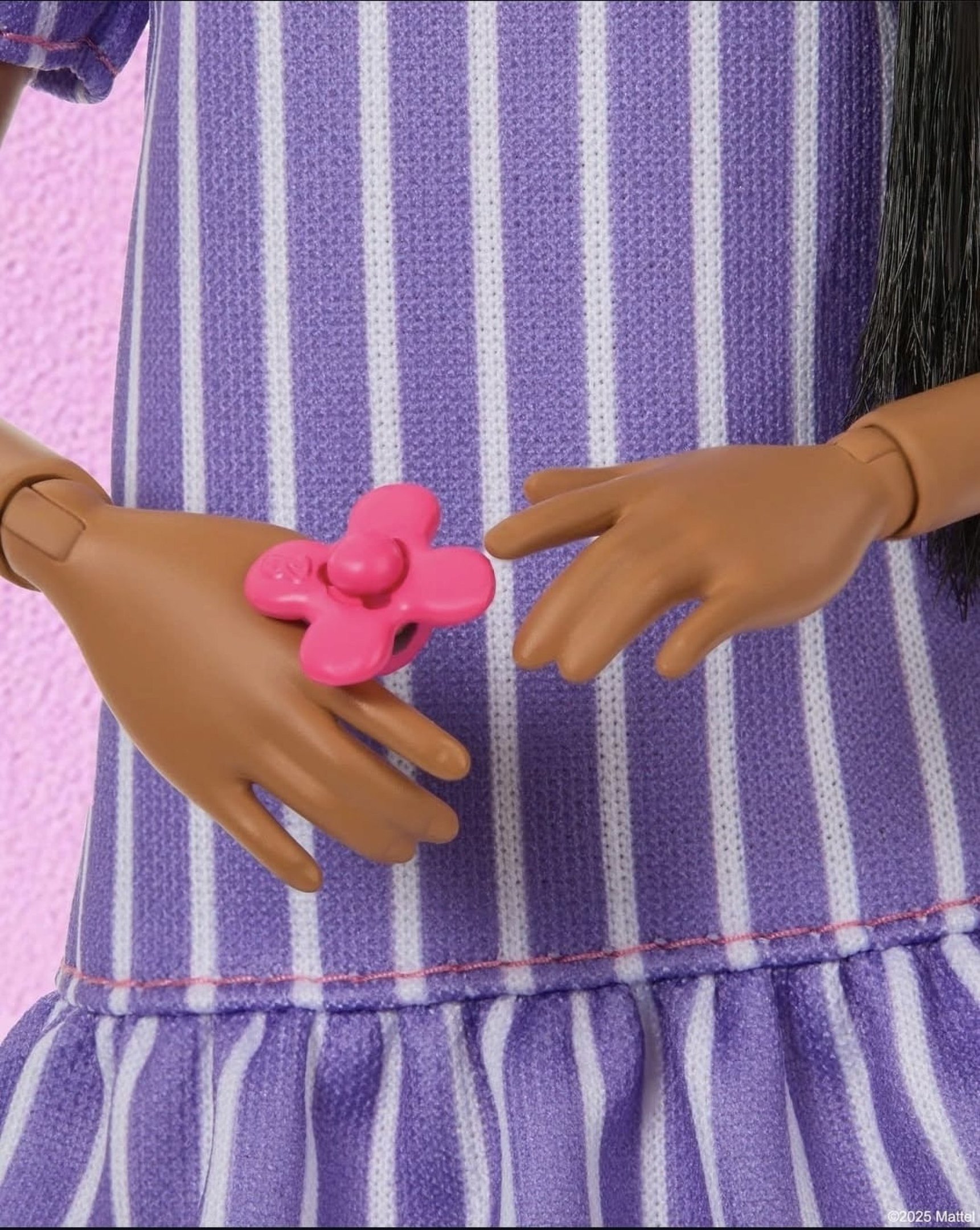 Mattel anuncia lan&ccedil;amento de boneca que representa as pessoas dentro do Transtorno do espectro Autista. Brinquedo chega ao Brasil em julho de 2026 