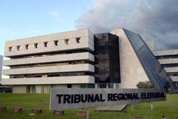 O atendimento extraordinário será disponibilizado hoje, feriado do Dia do Trabalhador, amanhã e domingo, das 8h às 18h, em unidades da Justiça Eleitoral no DF -  (crédito:  Marcelo Ferreira/CB/D.A Press) -O atendimento extraordinário será disponibilizado hoje, feriado do Dia do Trabalhador, amanhã e domingo, das 8h às 18h, em unidades da Justiça Eleitoral no DF -  (crédito:  Marcelo Ferreira/CB/D.A Press)