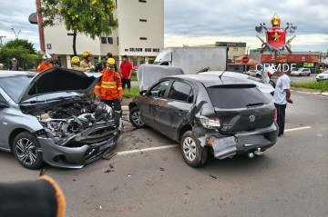 Colisão ocorreu na QNL 7 de Taguatinga -  (crédito: Divulgação/CBMDF)