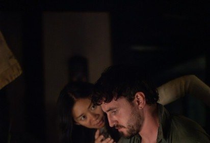 A diretora Chlo&eacute; Zhao orienta os protagonistas Paul Mescal e Jessie Buckley, em cena de Hamnet: a vida antes de Hamlet
     -  (crédito: Agata Grzybowska/ Universal) -A diretora Chlo&eacute; Zhao orienta os protagonistas Paul Mescal e Jessie Buckley, em cena de Hamnet: a vida antes de Hamlet
     -  (crédito: Agata Grzybowska/ Universal)