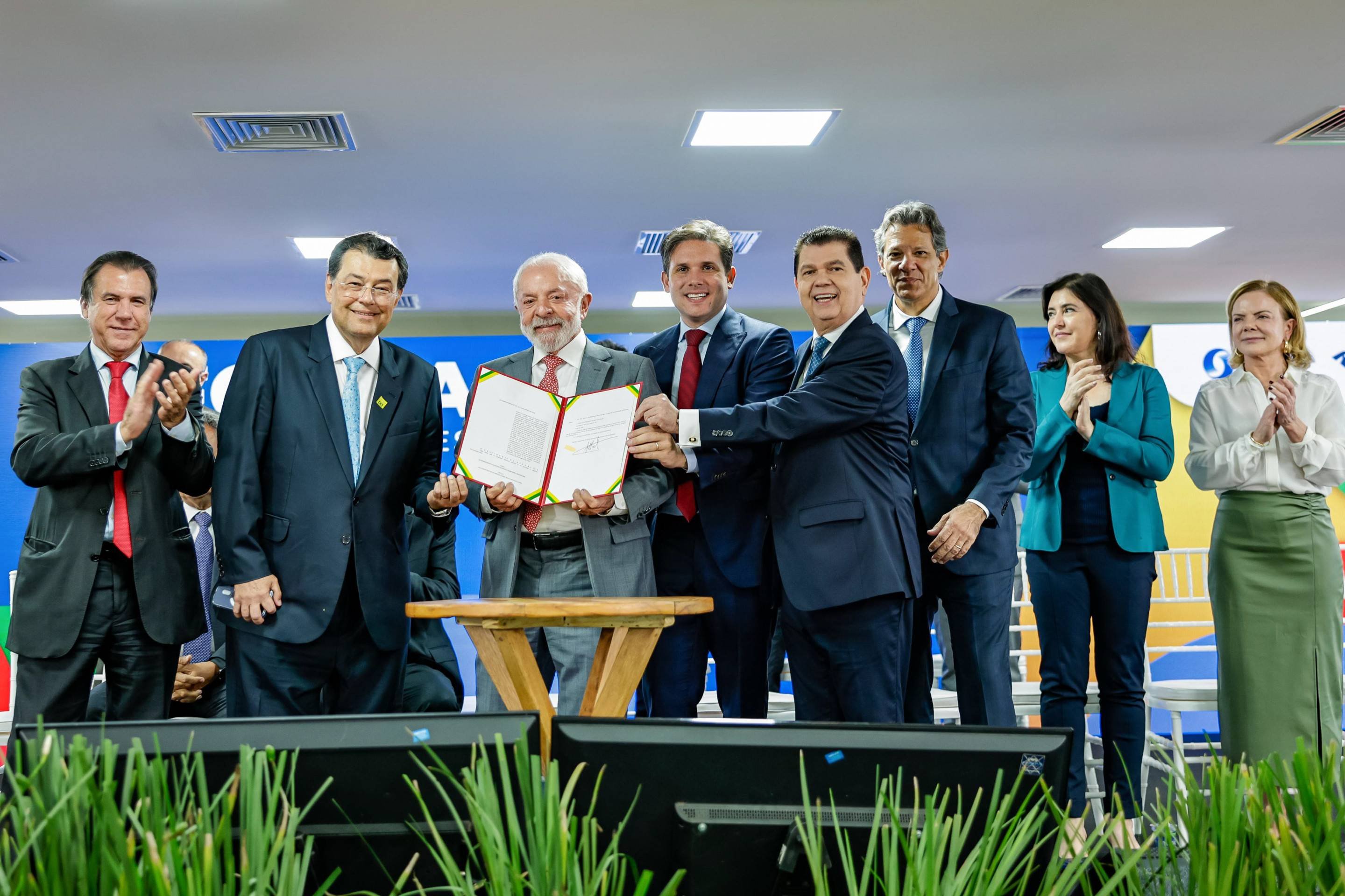 Governo dá pontapé inicial da transição de sistemas de tributos