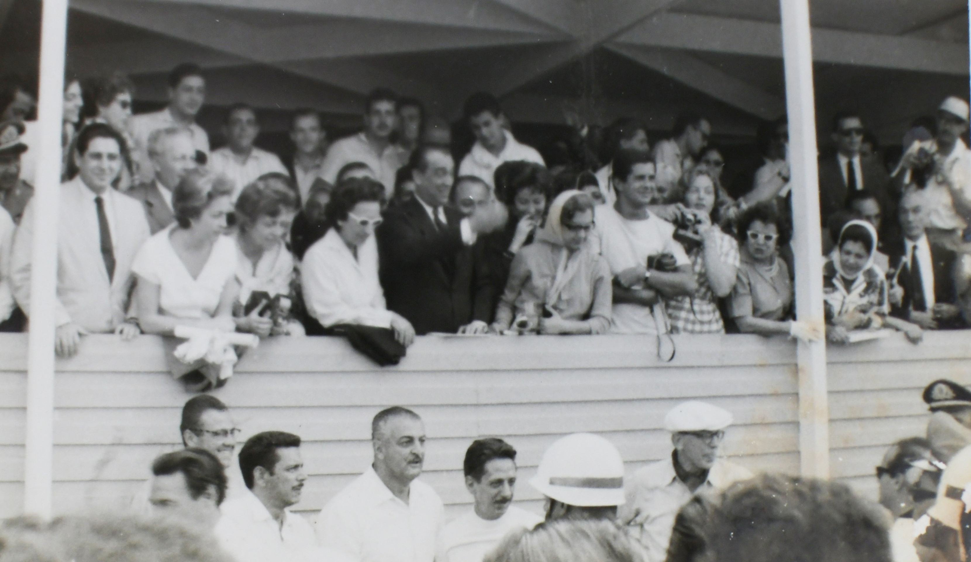 Palanque presidencial de JK no Eix&atilde;o Sul 