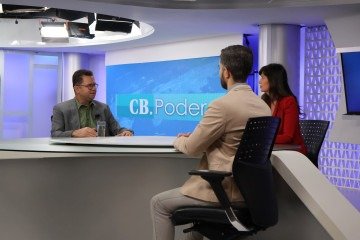  14/01/2026 Bruna Gaston CB/DA Press. CB Poder, Álvaro Silveira Júnior, presidente do sindicato do comércio atacadista. Na bancada Samanta Sallum e Ronayre Nunes
       -  (crédito:   Bruna Gaston CB/DA Press)