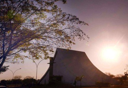 Brasília tem quarta-feira típica de verão, com chuvas isoladas
 -  (crédito: Ed Alves CB/DA Press) -Brasília tem quarta-feira típica de verão, com chuvas isoladas
 -  (crédito: Ed Alves CB/DA Press)