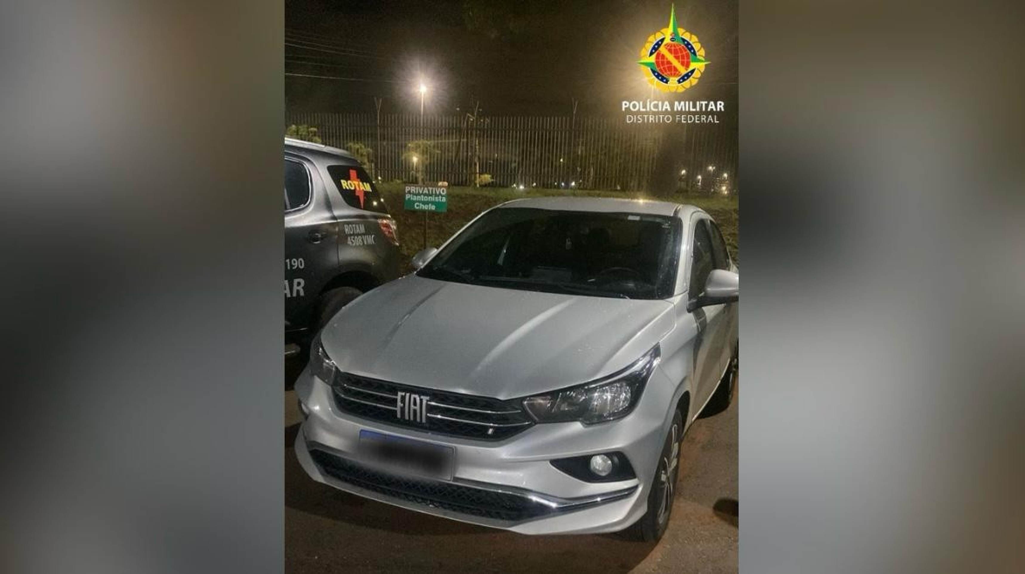 Homem é preso após roubar veículo e celular em Samambaia