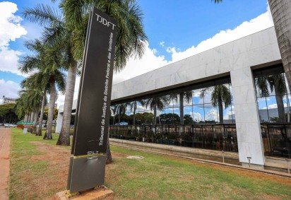  Governadora em exerc&iacute;cio participa da reinaugura&ccedil;&atilde;o do Palacinho do TJDFT, pr&eacute;dio simb&oacute;lico do tribunal -  (crédito: Paulo H. Carvalho/Agencia Bras&iacute;lia)