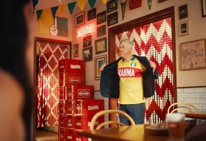 A&ccedil;&atilde;o da Brahma levar&aacute; Ancelotti aos carnavais de SP, do RJ e de Salvador -  (crédito: Brahma/Divulgação) -A&ccedil;&atilde;o da Brahma levar&aacute; Ancelotti aos carnavais de SP, do RJ e de Salvador -  (crédito: Brahma/Divulgação)