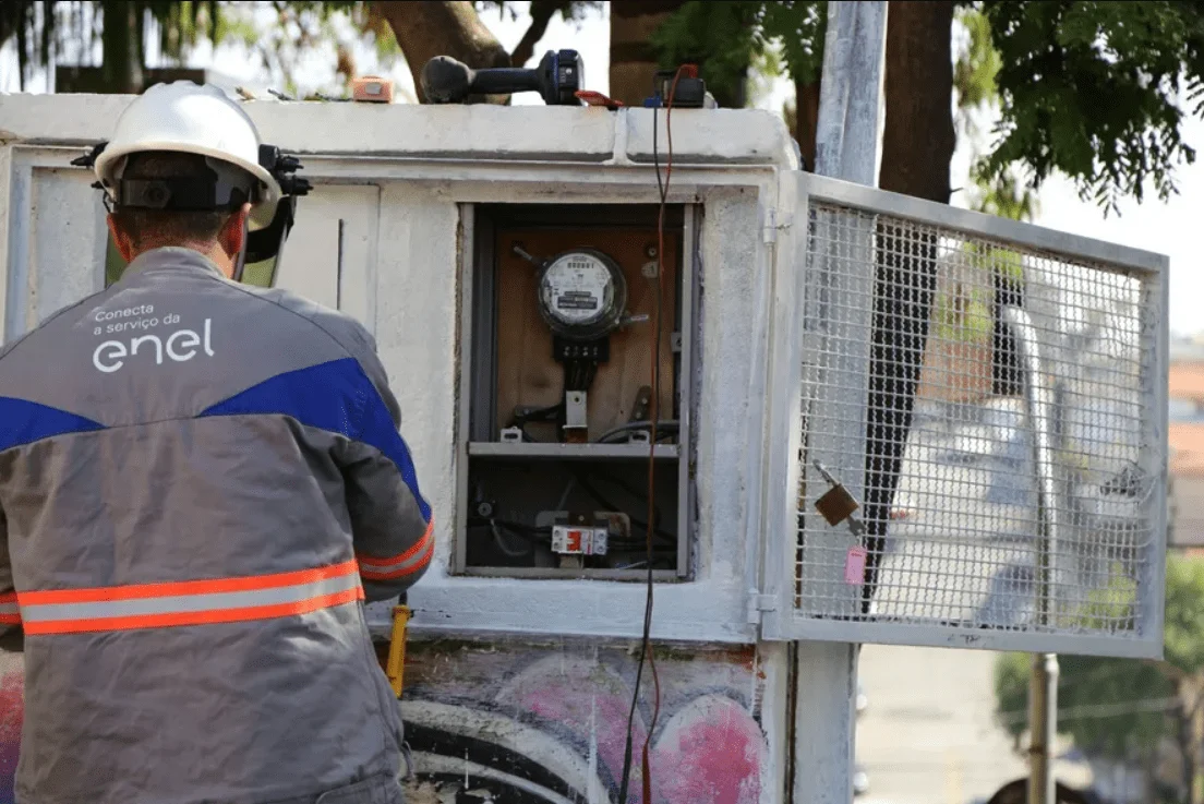 Em 19 de dezembro, a Enel informou à Aneel que um total de 4,4 milhões de casas tiveram o serviço interrompido em SP -  (crédito: Divulgação/Enel)