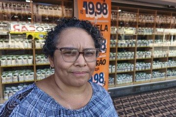  Sebastiana Souza comenta que viu muitas lojas fechando durante o último ano
    