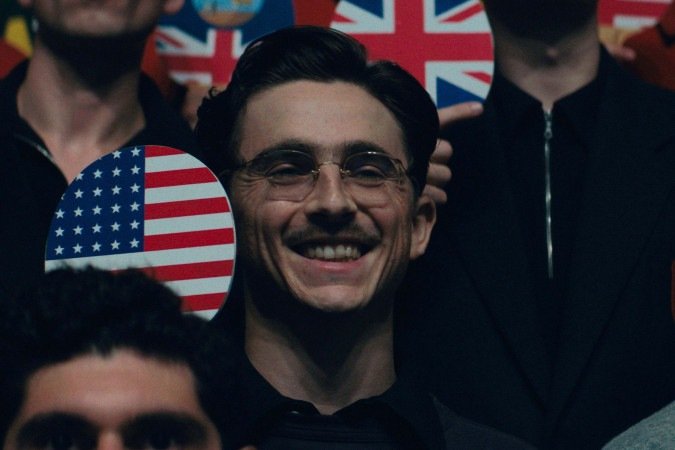  Timoth&eacute;e Chalamet em Marty Supreme: um dos  favoritos ao Oscar 