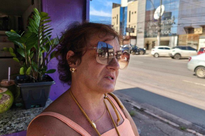 A moradora Zélia Martins 
sente tristeza com a situação