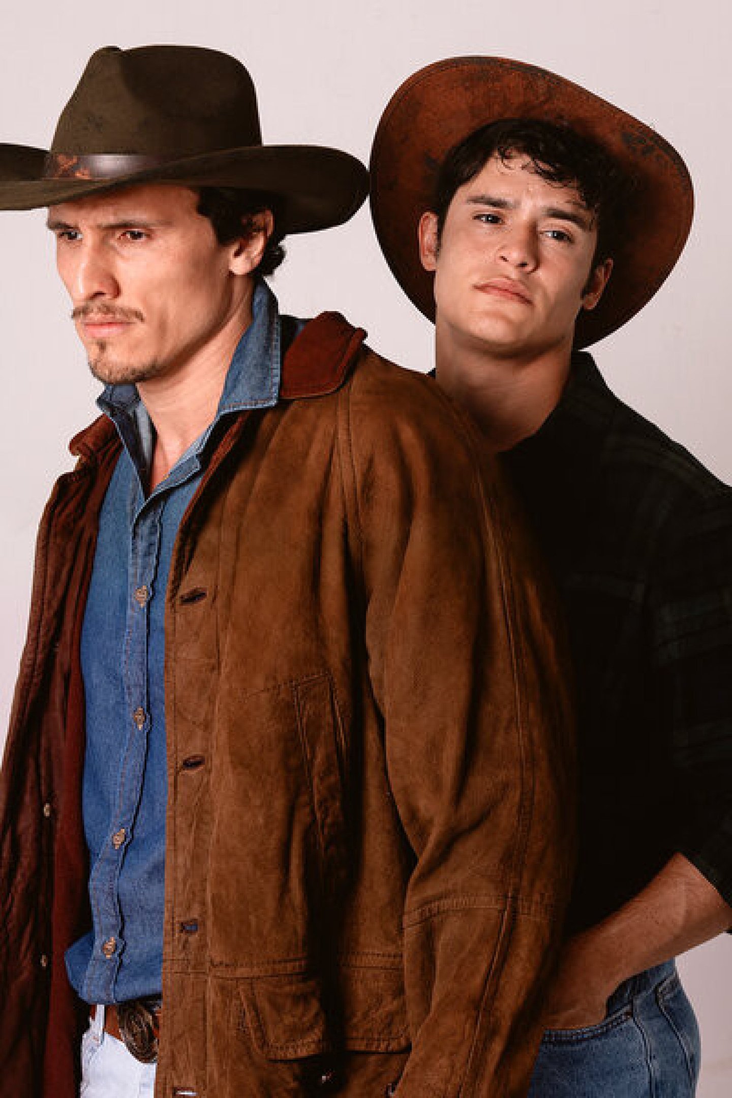 Marc&eacute;u Pierrotti (Ennis del Mar) e J&uacute;lio Oliveira (Jack Twist)