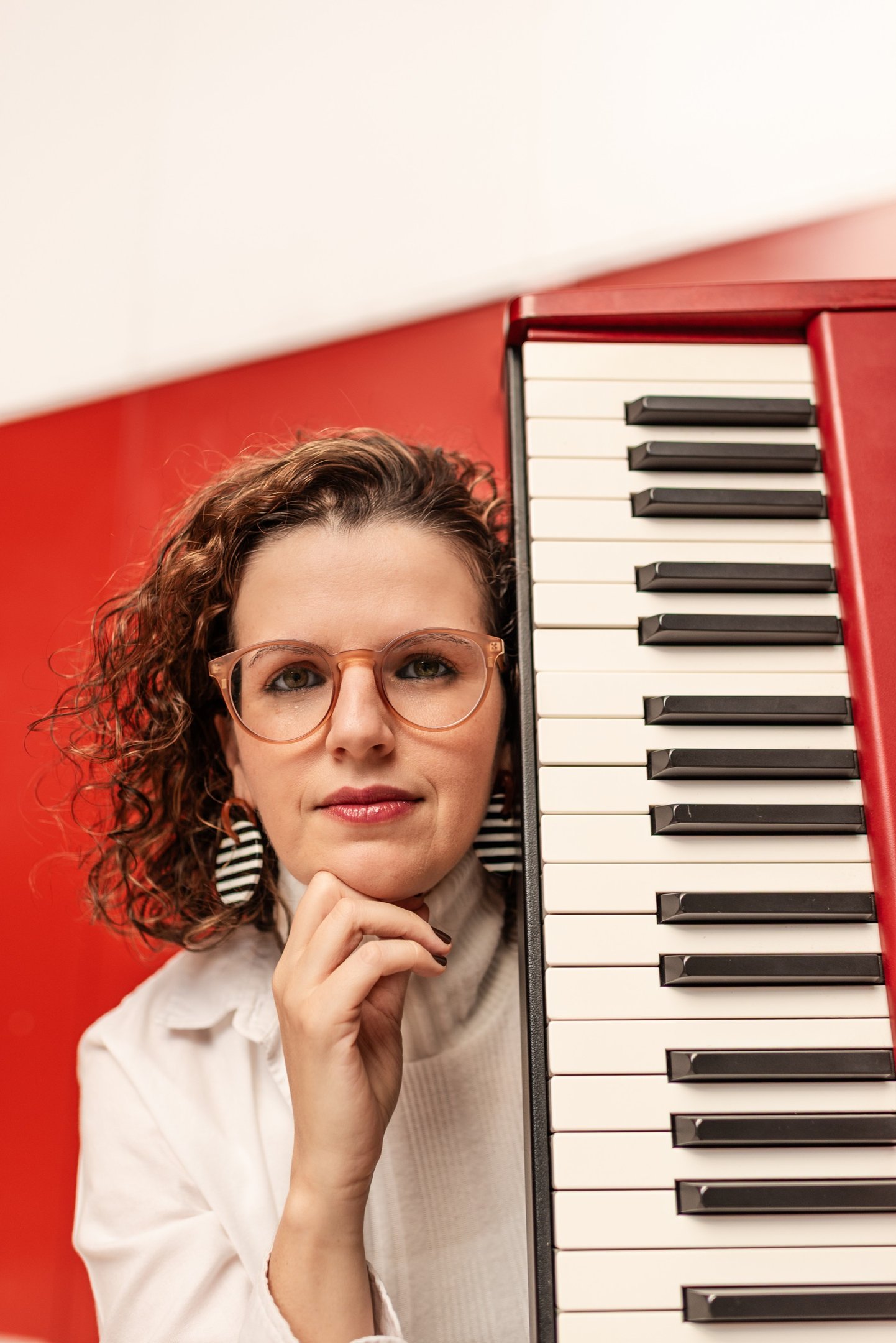 Iara Gomes se apresenta no Teatro Carlos Galvão com entrada gratuita