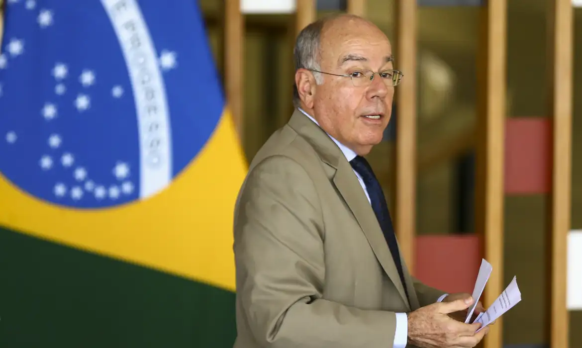 O ministro de Relações Exteriores, Mauro Vieira, disse que o acordo de livre comércio entre o Mercosul e a União Europeia reforça democracia e ordem multilateral. -  (crédito: Marcelo Camargo/Agência Brasil)