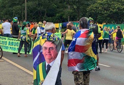 A manifestação convocada pelo senador Izalci Lucas (PL-DF) teve concentração em frente ao Banco Central. -  (crédito: Wal Lima/CB/Press) -A manifestação convocada pelo senador Izalci Lucas (PL-DF) teve concentração em frente ao Banco Central. -  (crédito: Wal Lima/CB/Press)