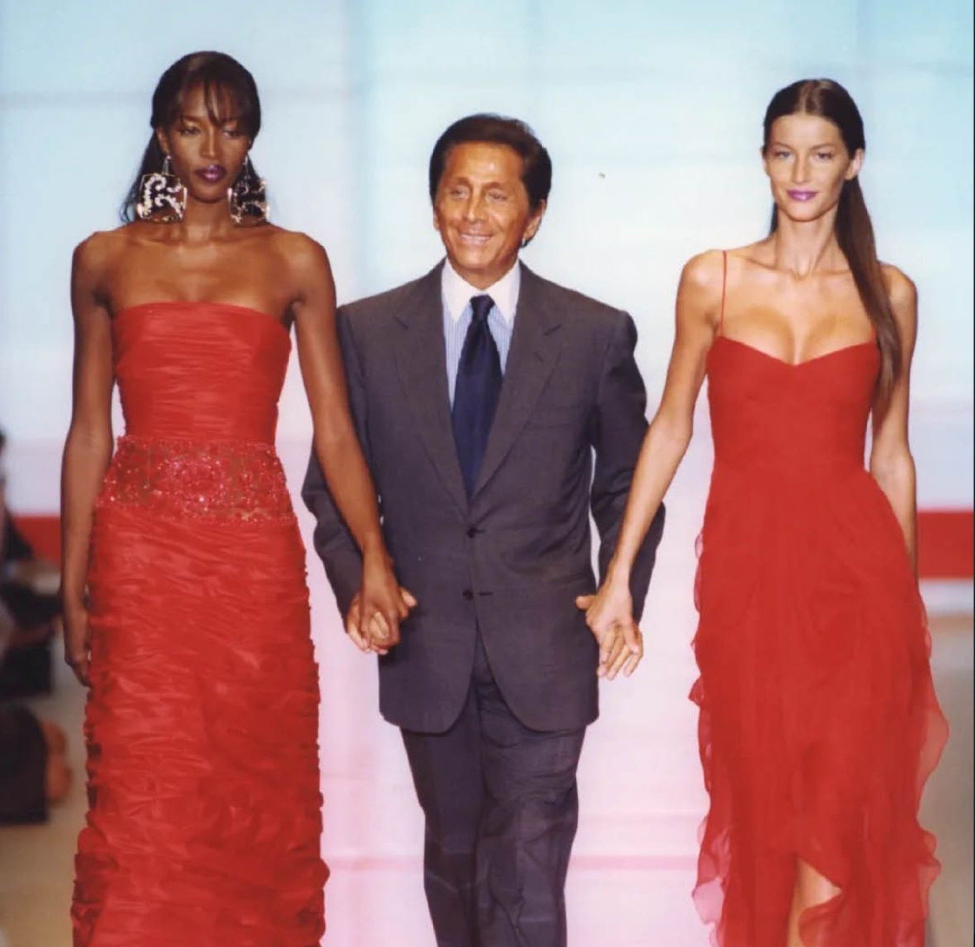 Naomi Campbell, Valentino Garavani e Gisele Bundchen no &uacute;ltimo desfile de alta-costura do designer, em 2008