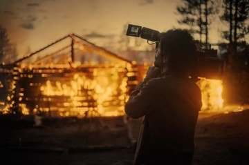 Adolpho Veloso no set de Sonhos de trem -  (crédito: Netflix/Divulgação )