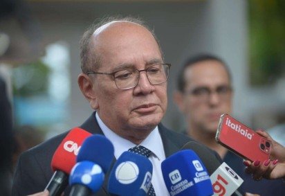 Gilmar Mendes durante cerimônia do velório, que ocorreu nesta segunda-feira (19/1) -  (crédito: Ed Alves / CB / DA Press) -Gilmar Mendes durante cerimônia do velório, que ocorreu nesta segunda-feira (19/1) -  (crédito: Ed Alves / CB / DA Press)