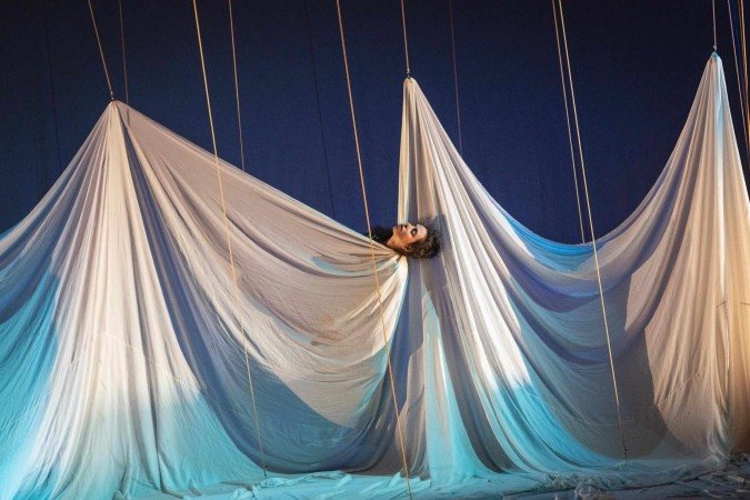 Espetáculo à beira do sol, da Cia Os Buriti