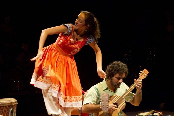 Espetáculo Cantos do Encontro, da Cia Os Buriti