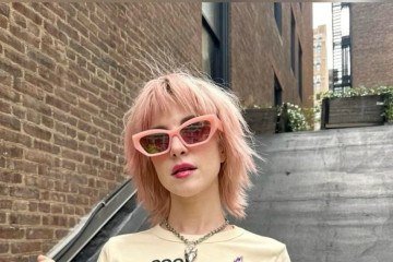 A cantora Hayley Willians já teve diversas cores de cabelos, inspirando seus fãs a inovarem também 