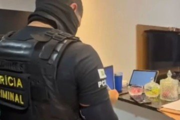  A análise dos celulares e notebooks apreendidos pela Polícia Civil nas casas dos técnicos investigados é considerada ponto-chave da investigação -  (crédito:  Reprodução/PCDF)