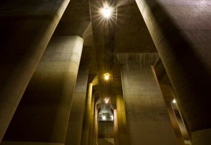 <p>Um “templo subterrâneo” construído para proteger Tóquio das graves enchentes é considerado um feito impressionante da engenharia moderna. Conheça!</p>
 -  (crédito: Flickr / kalcul / Creative Commons
) -<p>Um “templo subterrâneo” construído para proteger Tóquio das graves enchentes é considerado um feito impressionante da engenharia moderna. Conheça!</p>
 -  (crédito: Flickr / kalcul / Creative Commons
)