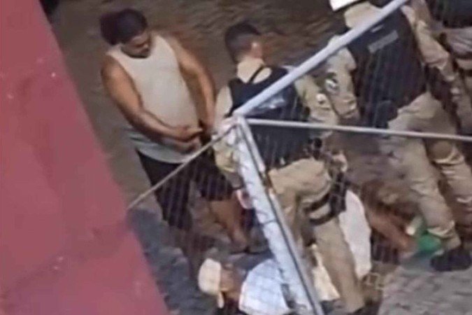 Momento foi registrado e circula nas redes sociais -  (crédito: Foto: Reprodução)