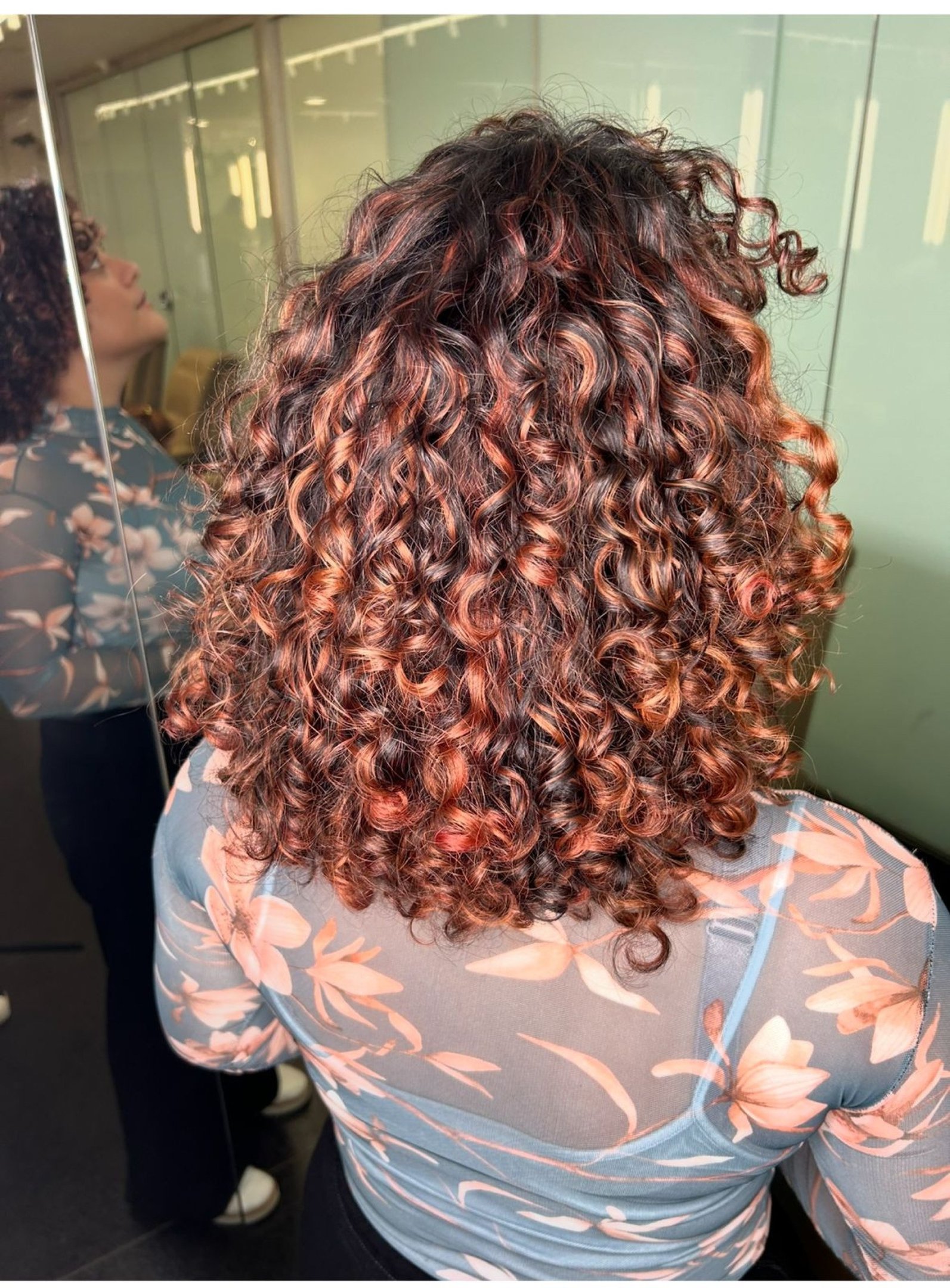 Cabelos acobreados s&atilde;o f&aacute;ceis de manter e uma boa pedida para quem quer come&ccedil;ar