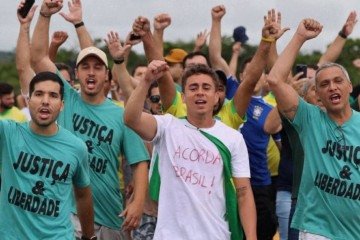 Segundo o deputado, a caminhada culminará em uma manifestação em Brasília no domingo (25/1), que será realizada às 12h, na Praça do Cruzeiro -  (crédito:  Reprodu&ccedil;&atilde;o / Instagram / @nikolasferreiradm)