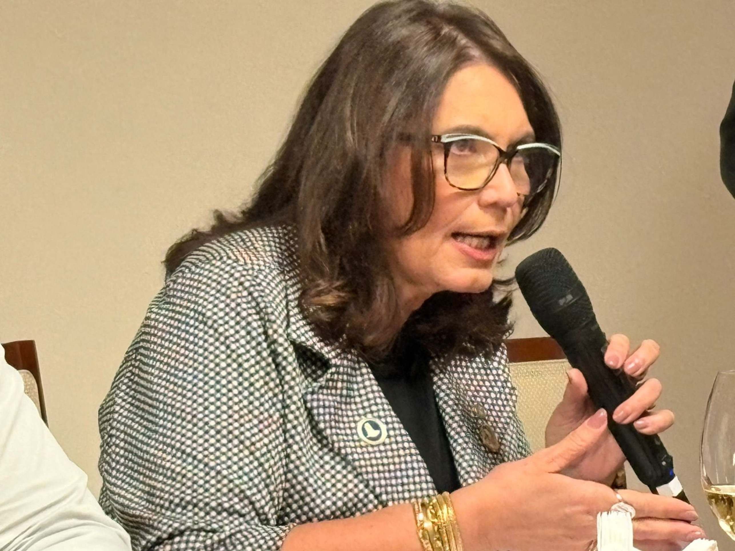 Mesmo preso, Bolsonaro segue influente na direita, afirma Bia Kicis