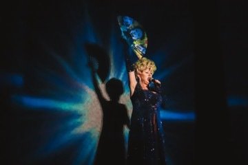 Nany People apresenta Ser mulher não é para qualquer um no Teatro CAESB - (crédito: Marcos Tavares/ Divulgação ) Nany People apresenta Ser mulher não é para qualquer um no Teatro CAESB - (crédito: Marcos Tavares/ Divulgação )