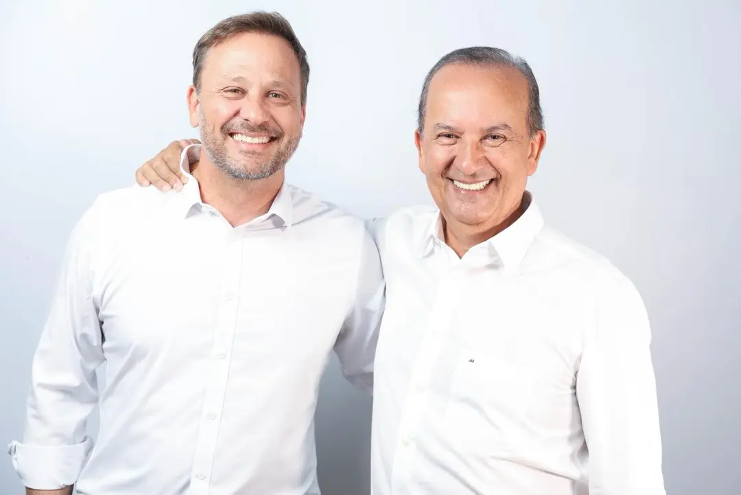 Nomes de outros partidos foram cotados, mas vaga de vice ficará com prefeito do Novo (à esq.)
- (crédito: Partido Lilberal/Santa Catarina) Nomes de outros partidos foram cotados, mas vaga de vice ficará com prefeito do Novo (à esq.)
- (crédito: Partido Lilberal/Santa Catarina)