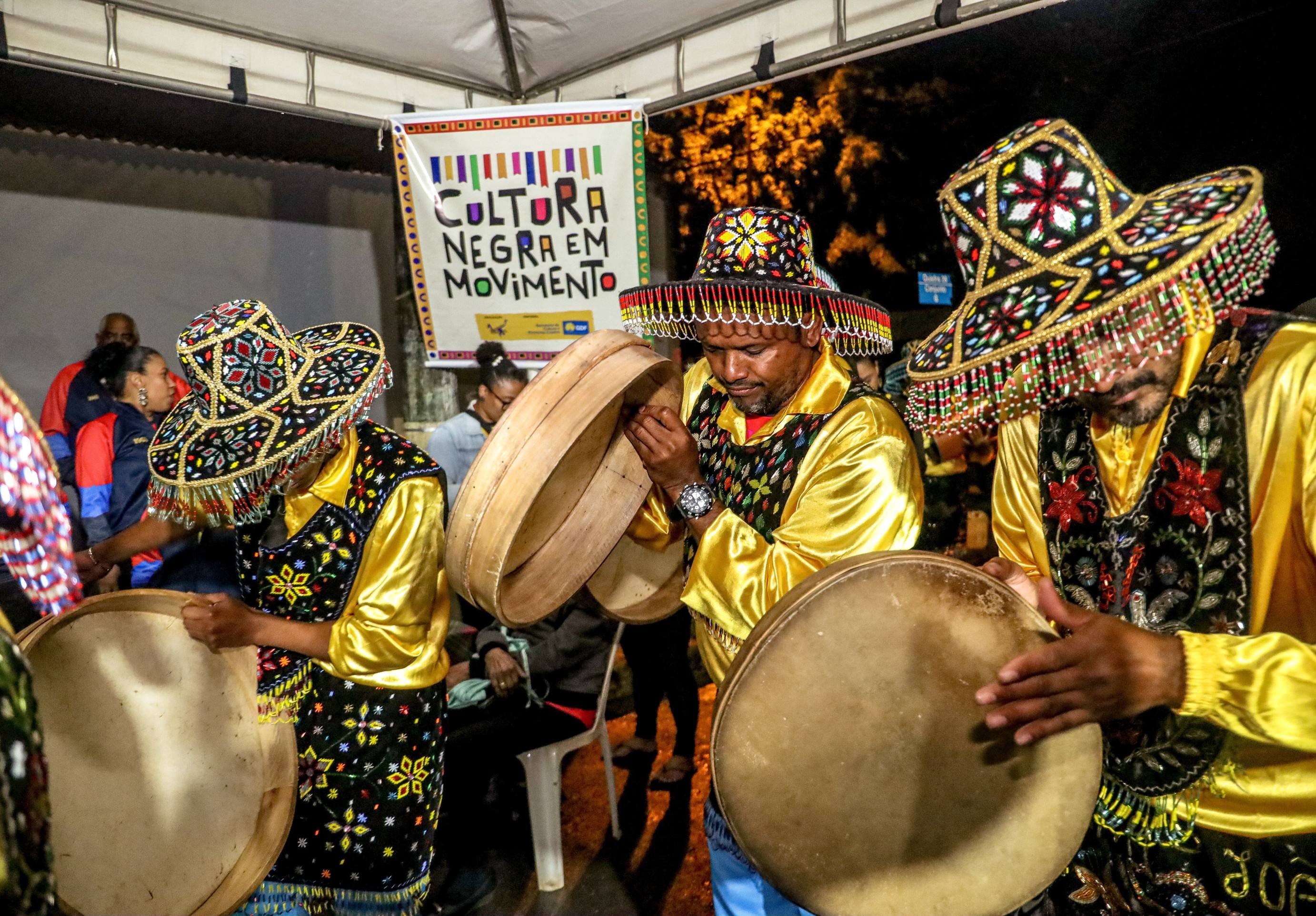 Samba da Bola Preta leva show à Casa de Cultura Martinha do Coco