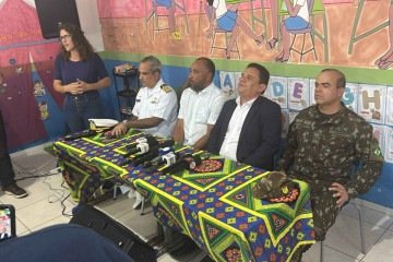 Em coletiva de imprensa, o chefe da pasta informou que a operação chegou com reforço máximo das forças de segurança e de salvamento - (crédito: Prefeitura de Bacabal/ Divulgação) Em coletiva de imprensa, o chefe da pasta informou que a operação chegou com reforço máximo das forças de segurança e de salvamento - (crédito: Prefeitura de Bacabal/ Divulgação)