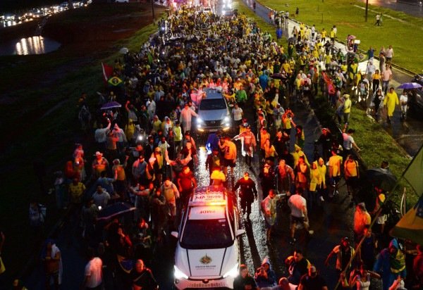  24/01/2026 - Ed Alves/CB/DA Press. Cidades. 24/01/2026 - Ed Alves/CB/DA Press. Politica - Caminhada do Deputado Federal Nikolas Ferreira - Passando por Santa Maria - Br 020 Proximo do Catetinho.  -  (crédito:  Ed Alves/CB/DA Press)