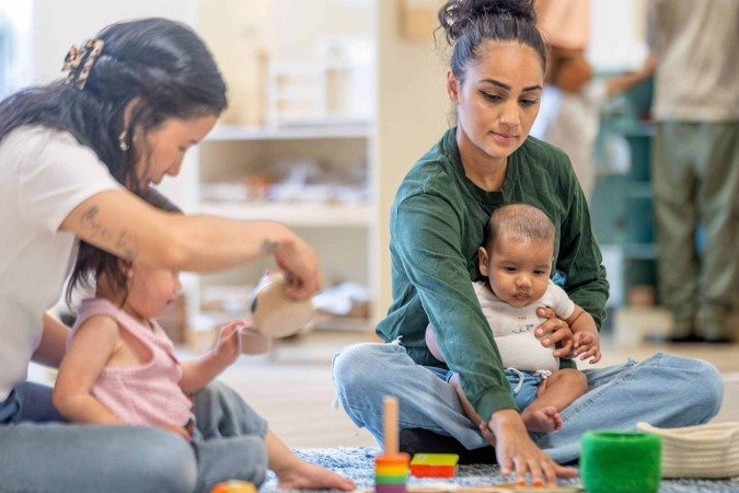 'Saí do meu grupo tóxico de mães porque não aguentava mais ser julgada' - (crédito: SolStock via Getty Images) 'Saí do meu grupo tóxico de mães porque não aguentava mais ser julgada' - (crédito: SolStock via Getty Images)